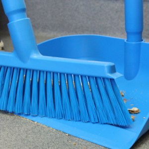 Vikan 3103 Dustpan Broom with Angled Thread – 250 mm